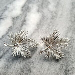 Vintage Sarah Coventry Silver Tone Leaf Shaped Clip On Earrings, Estate